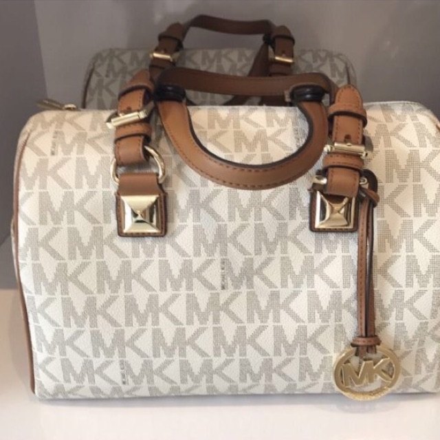 michael kors doctors bag