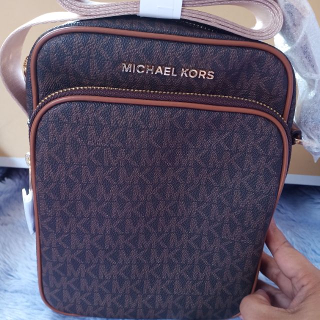 michael kors flight bag