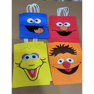 BABY SHARK / SESAME STREET PARTY PAPER BAGS (12pcs/pack) | Shopee ...