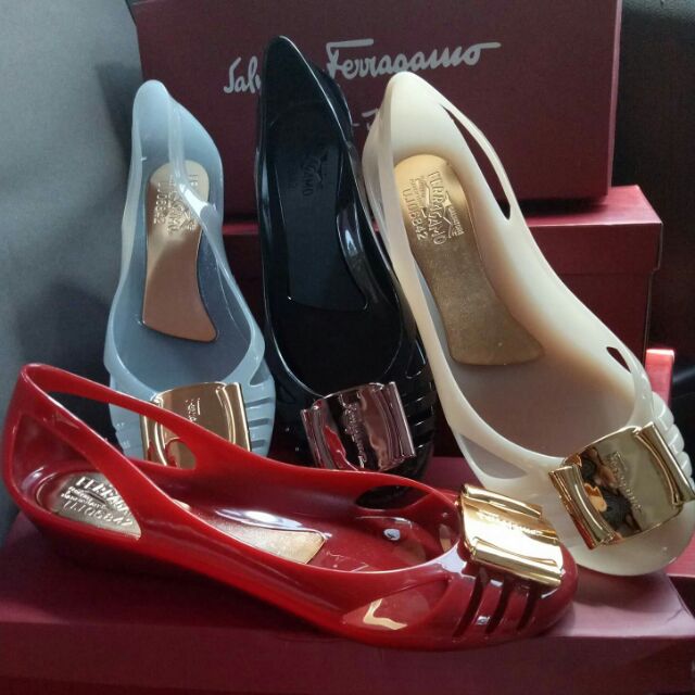 ferragamo bermuda jelly