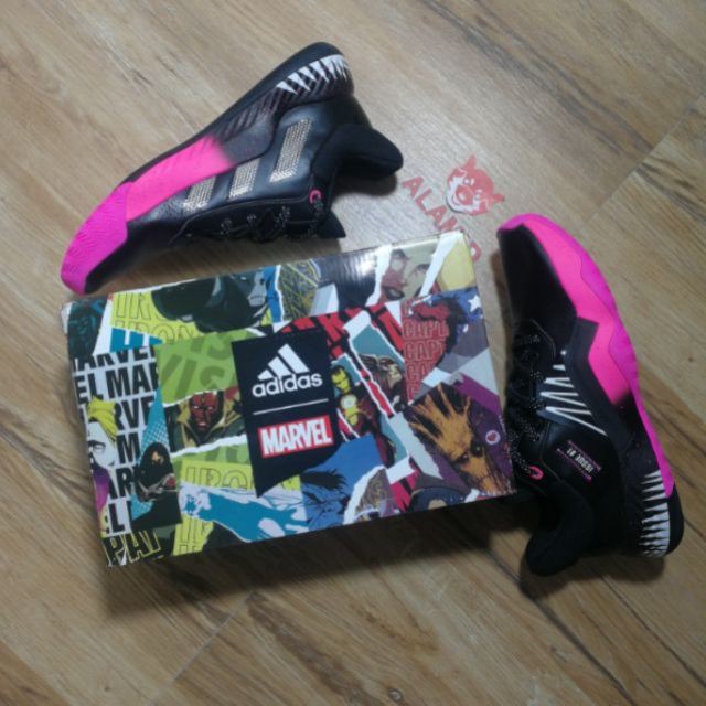 symbiote spiderman adidas