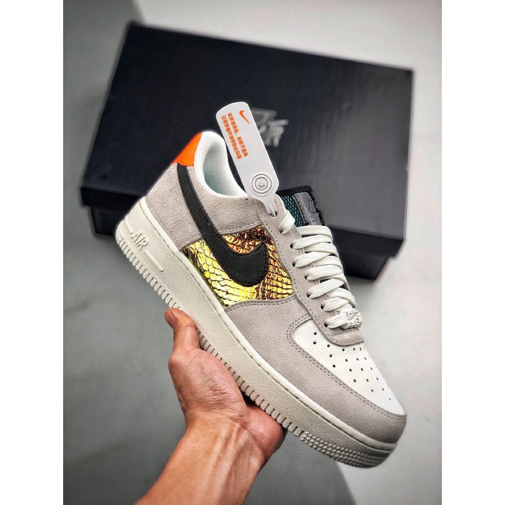 nike women's snakeskin shoes