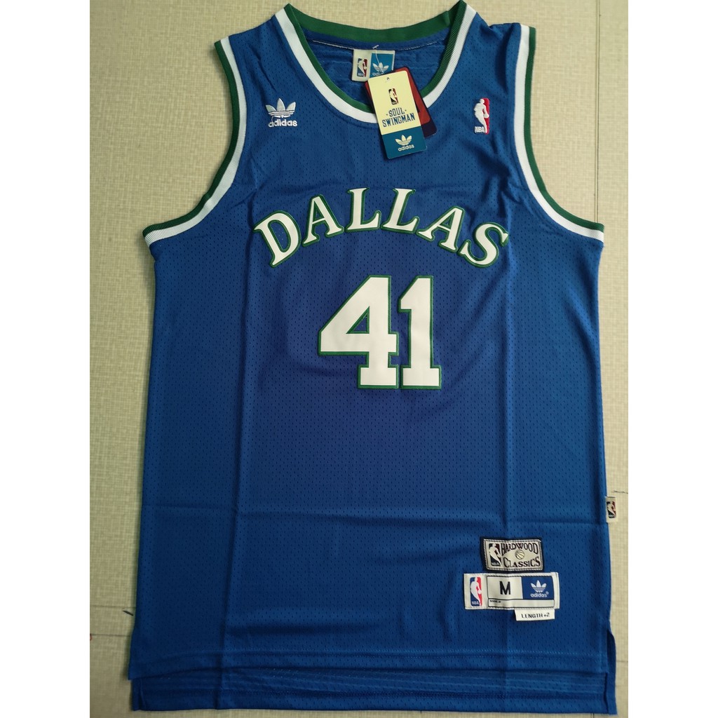 dirk nowitzki retro jersey