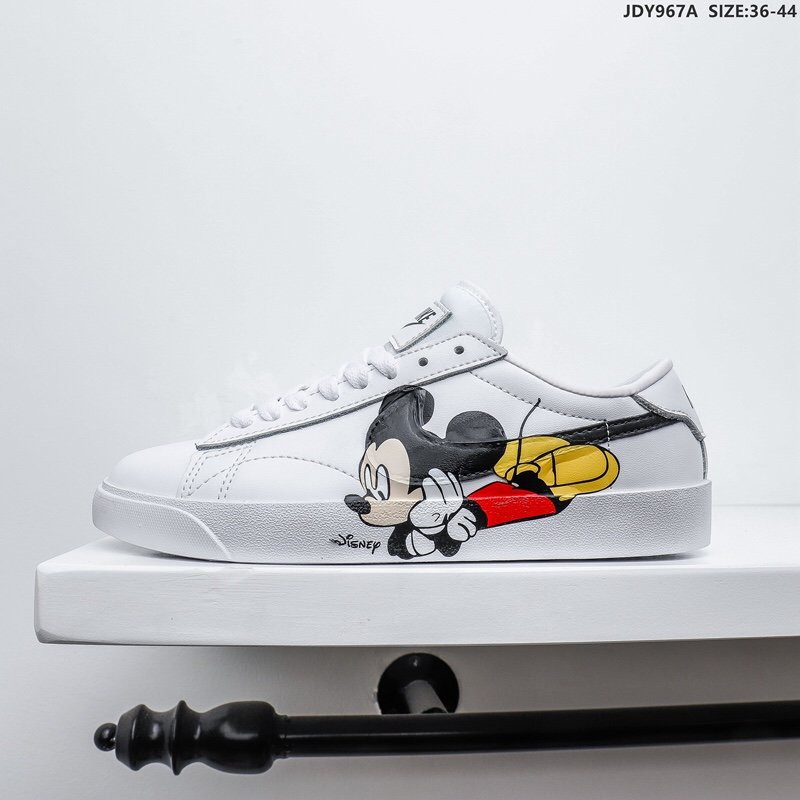 nike wmns tennis classic