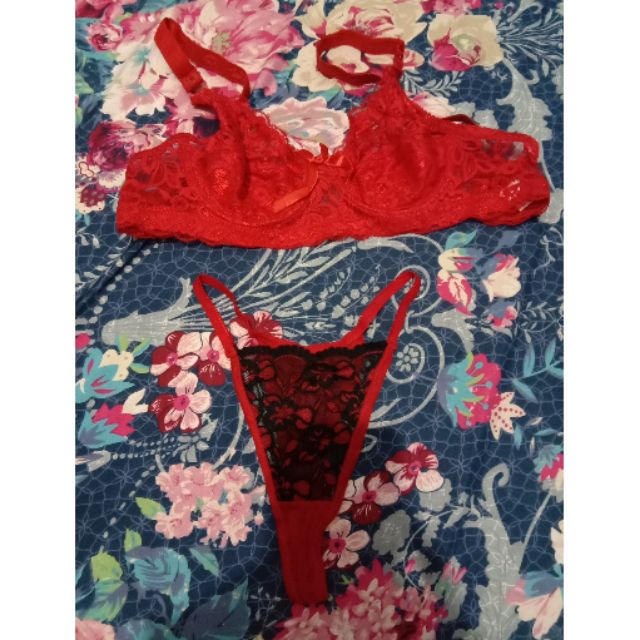 red bra panti