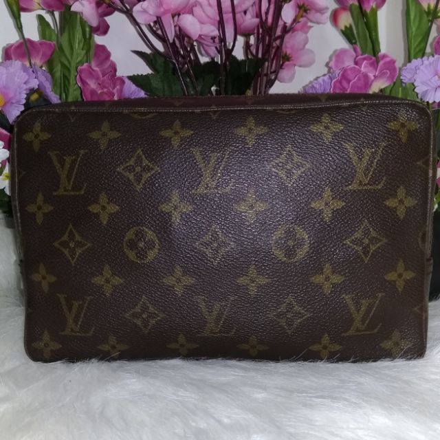 louis vuitton pouch clutch