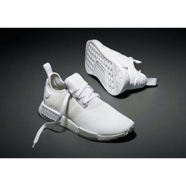 nmd r1 triple white