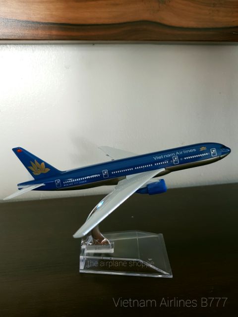 Diecast Commercial Airplane Model 