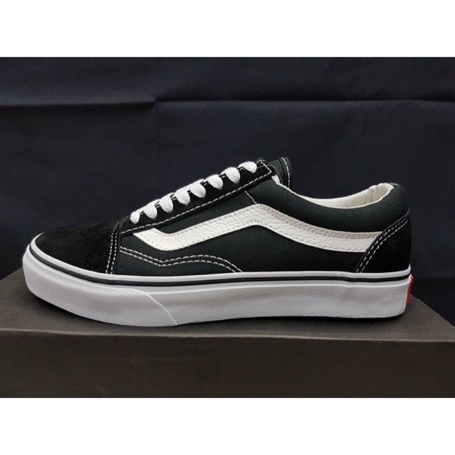 what are vans old skool made of