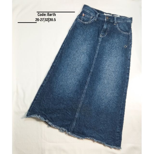 a line long denim skirt