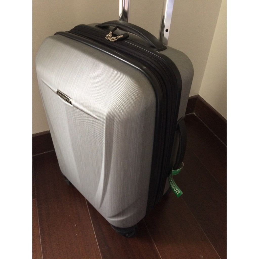samsonite silver carry on