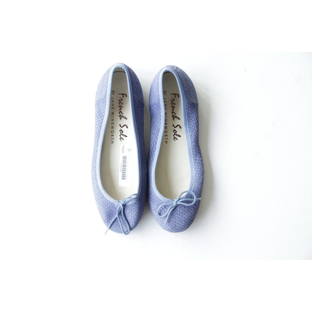 ballet flats blue sole