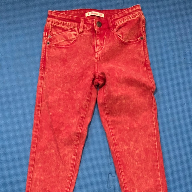red acid wash jeans
