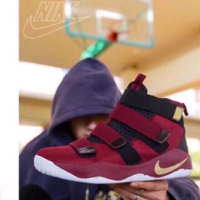 lebron 4 strap shoes