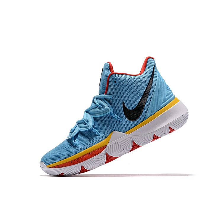 Basketball sneakers shoes lace up design Nike Zoom Kyrie 5