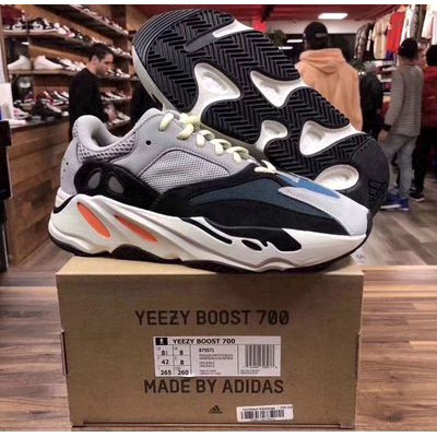 yeezy 700 run