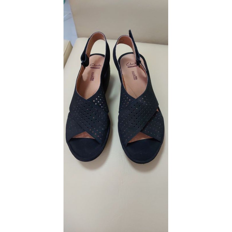 clarks soft shoes Shopee Philippines