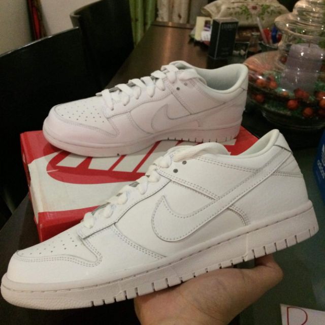 dunk low triple white