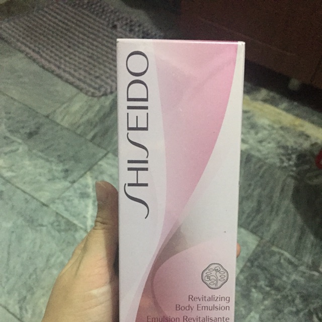 shiseido revitalizing body emulsion