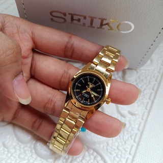 Seiko 5 21 Jewels Analog Stainless Steel Watch for women