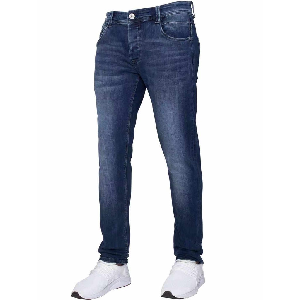 size 6 in men's pants