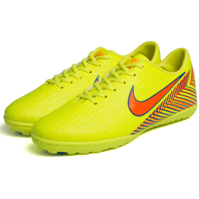 turf futsal shoes