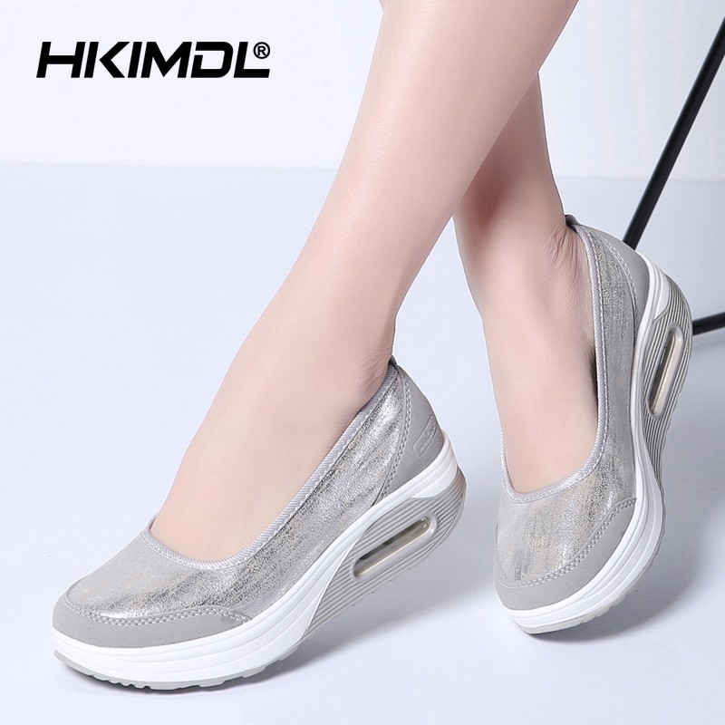 sneakers heel slip