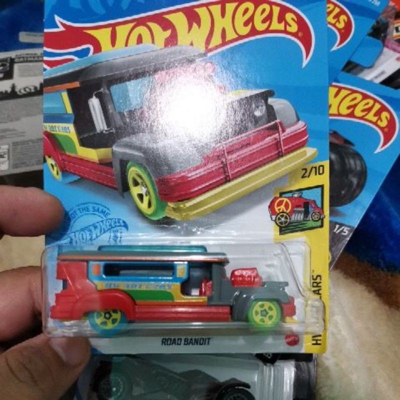 hot wheels road bandit