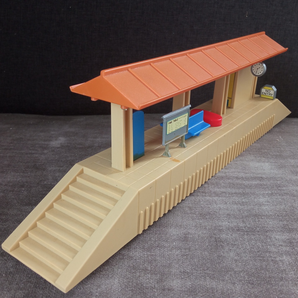 Preloved Vintage Santa Fe Express Sound Station train scene part battery operated - Image 5