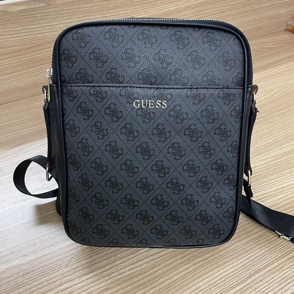 sling bag guess man