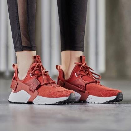 nike air huarache city low women's shoe