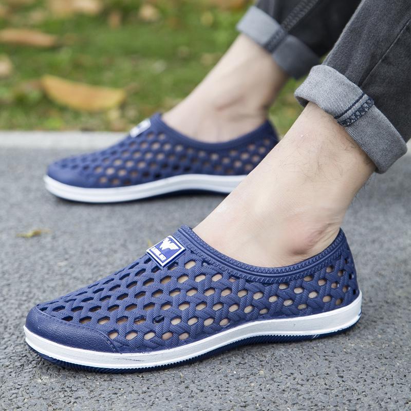 Crocs Men Water Shoes Hole Sandal For Men Outdoor Anti