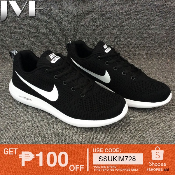 black nike zoom shoes