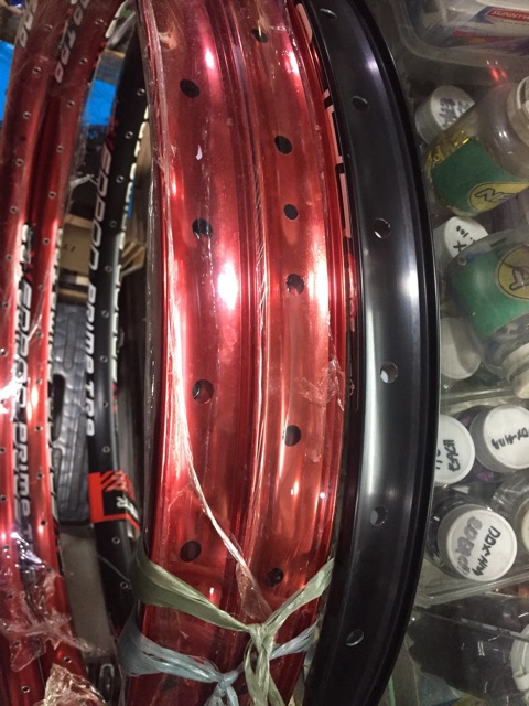 red mtb rims