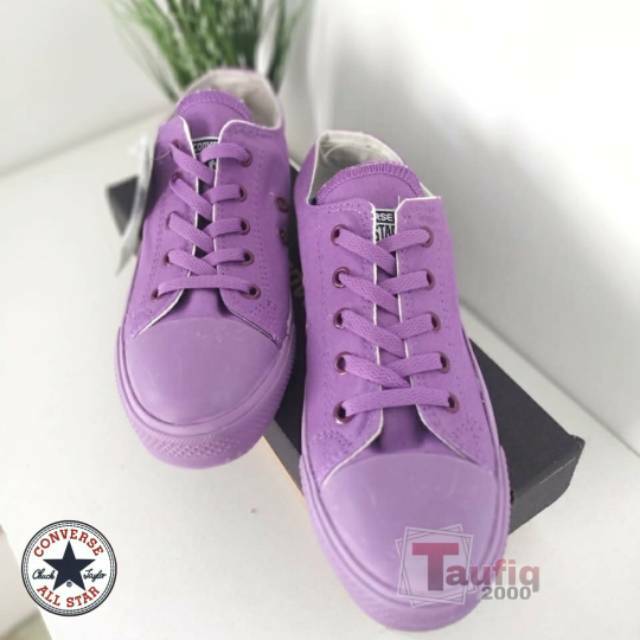 converse violet shoes