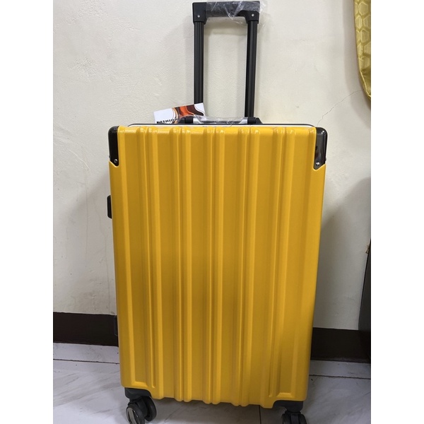 Luggage Hard Case Traveling luggage 360 degrees rotating (20 inch