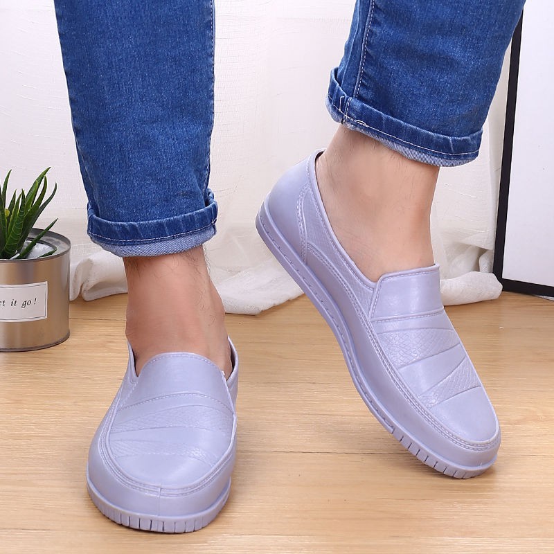 best non slip water shoes