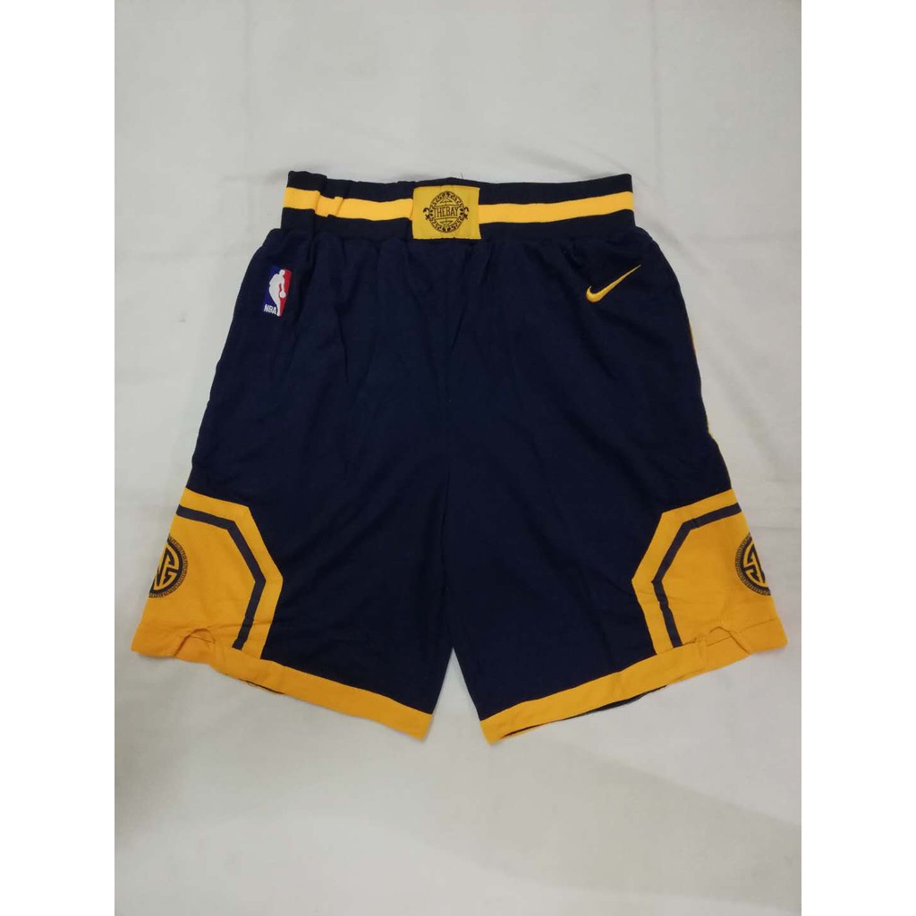bulls shorts with pockets