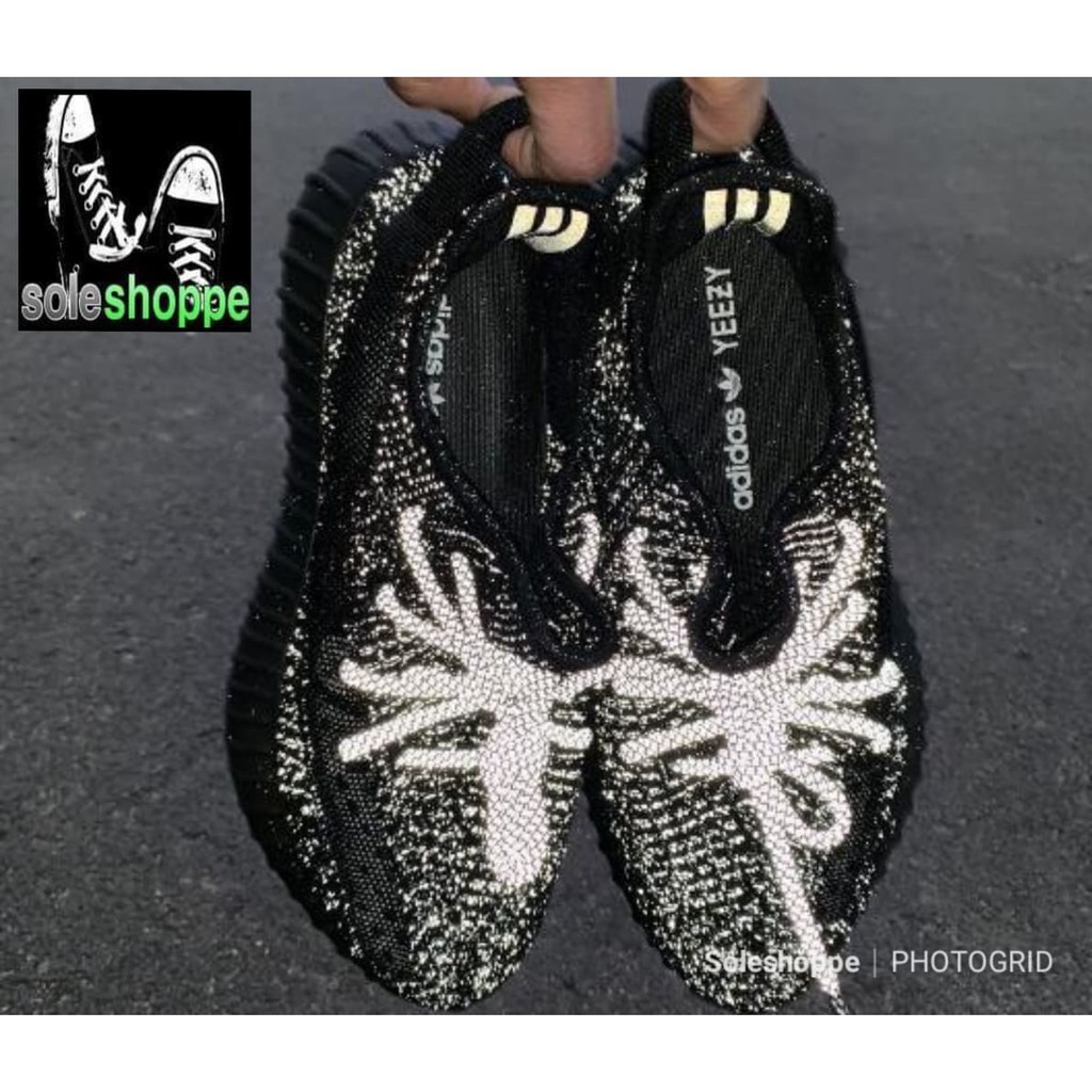 dubizzle Dubai Men Yeezy 350 V2 Yecheil NO 8 5US; 42