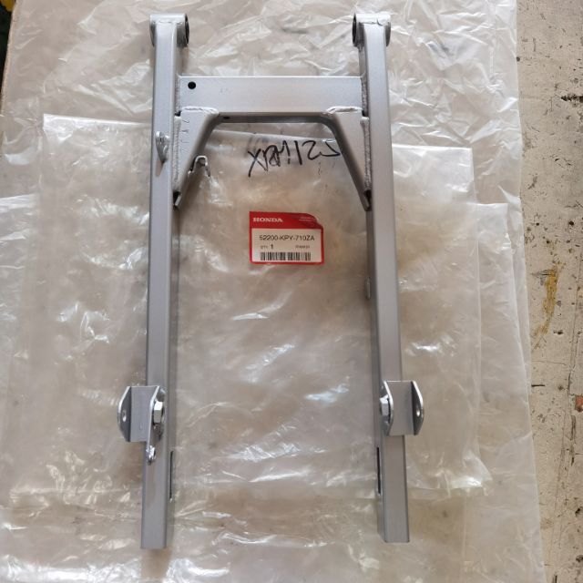 Swing Arm Xrm125 Rs125 Wave125 Wave100 Xrm110 Honda Genuine Parts Made In Thailand Shopee Philippines