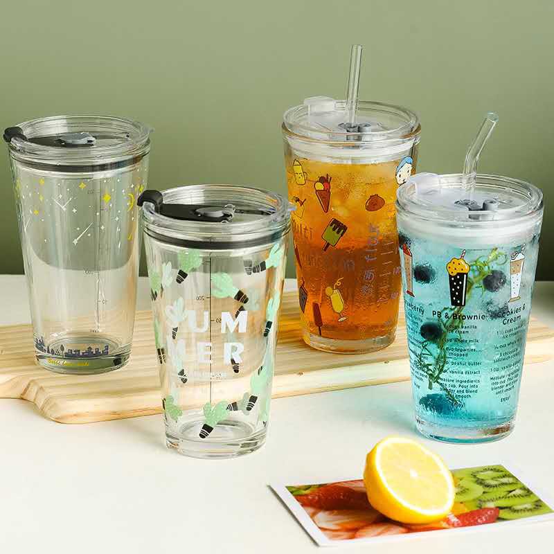 glass cup with lid and straw