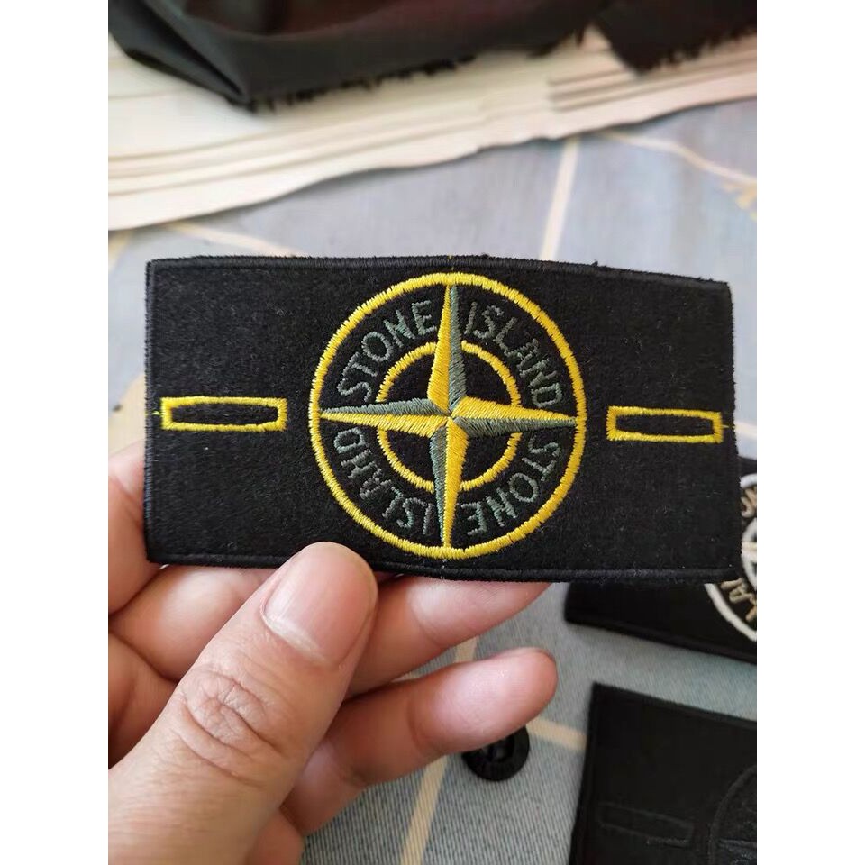 Патчи стоун айленд. Стон Исланд оригинал. Stone Island патч. Патч Stone Island оригинал. Glow Stone Island патч оригинал.