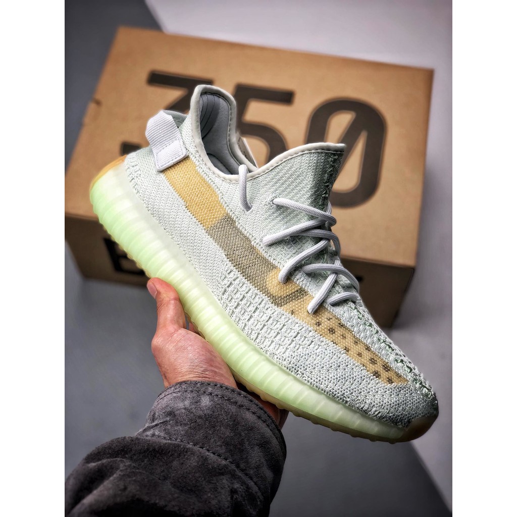 yeezy 350 boost hyperspace
