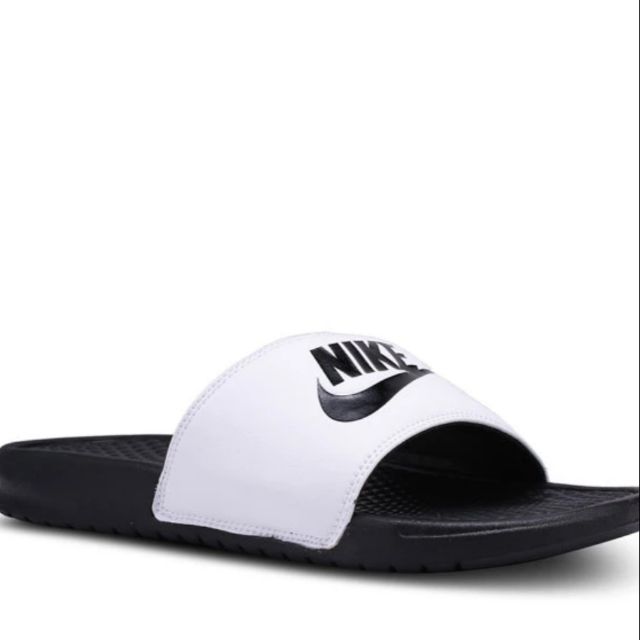 nike benassi slides size 10
