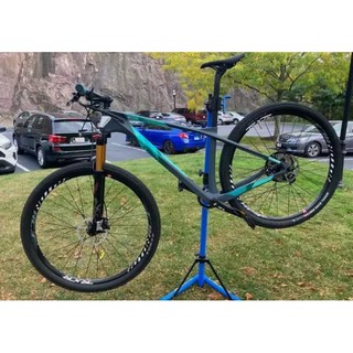 trinx bike carbon