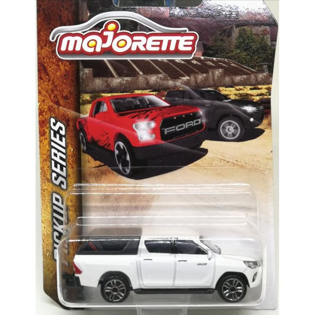 majorette hilux revo