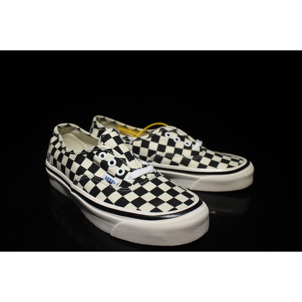 vans check board