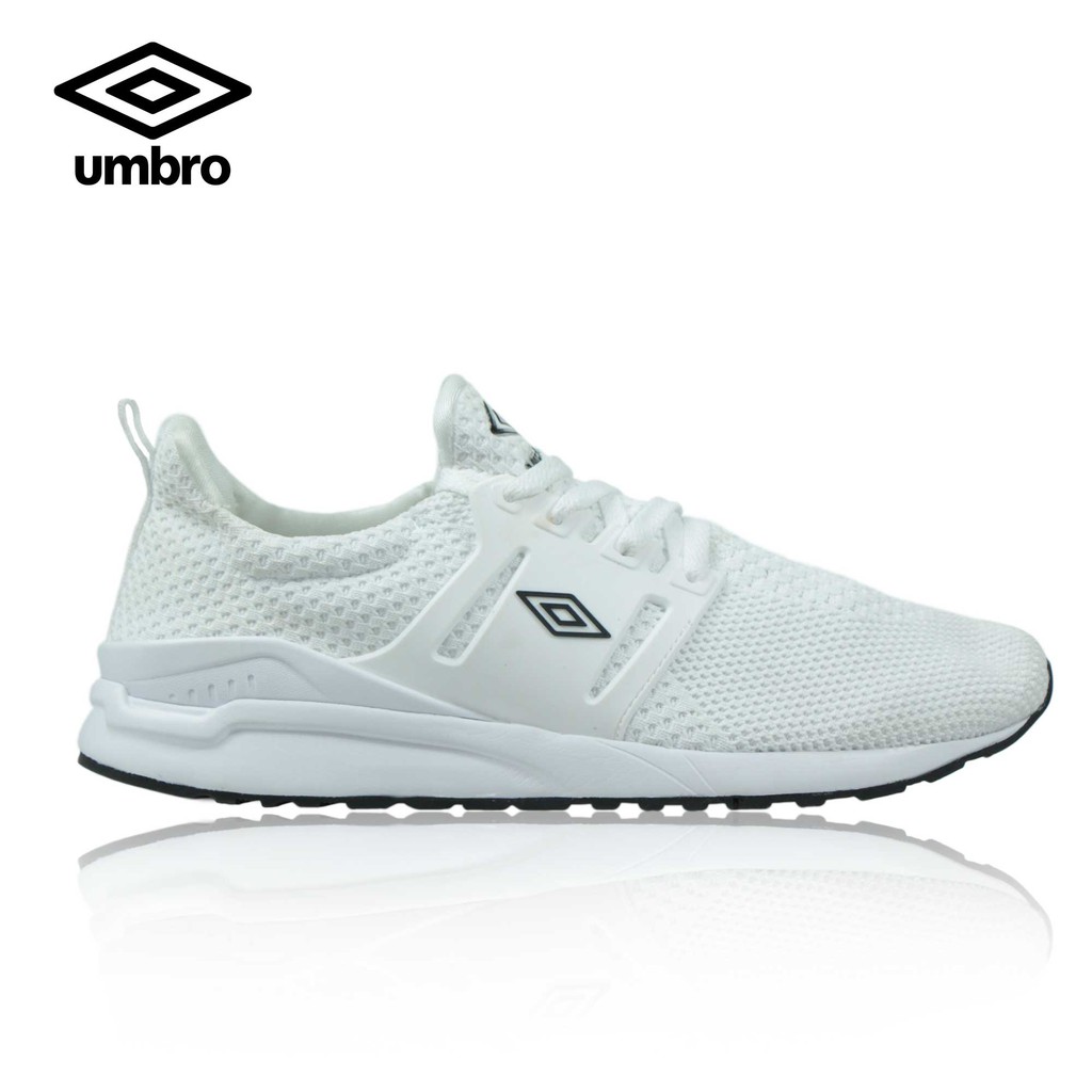 umbro breathable shoes