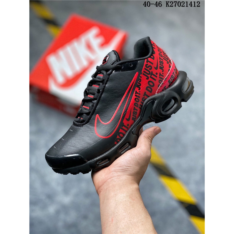 red and black air max plus men's