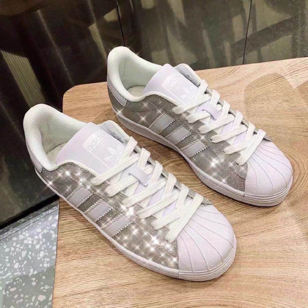 adidas female sneakers